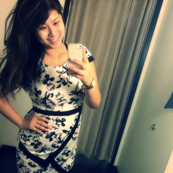 Profile Picture of Tiffany Nguyen (@tiffanywinn) on Poshmark