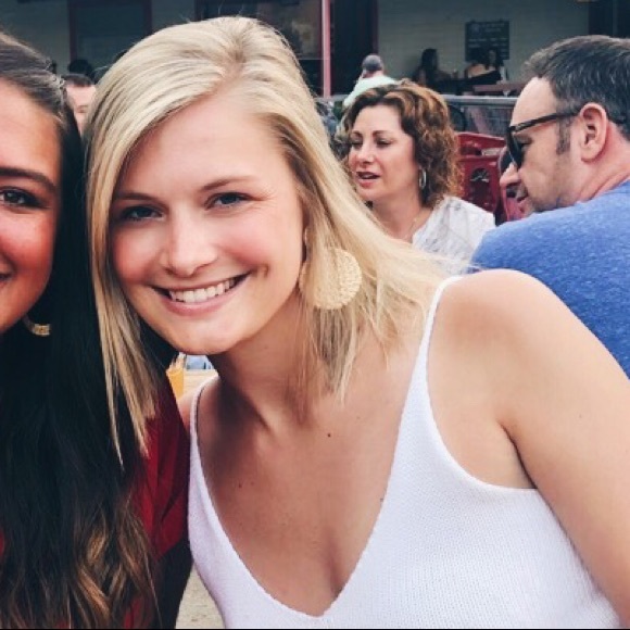 Profile Picture of Carly Ferrell (@carlymf) on Poshmark