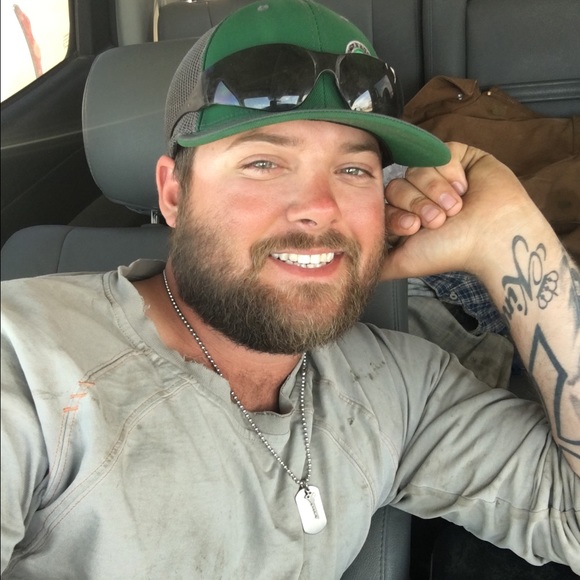 Profile Picture of Dustin Morrow (@dwadem89) on Poshmark