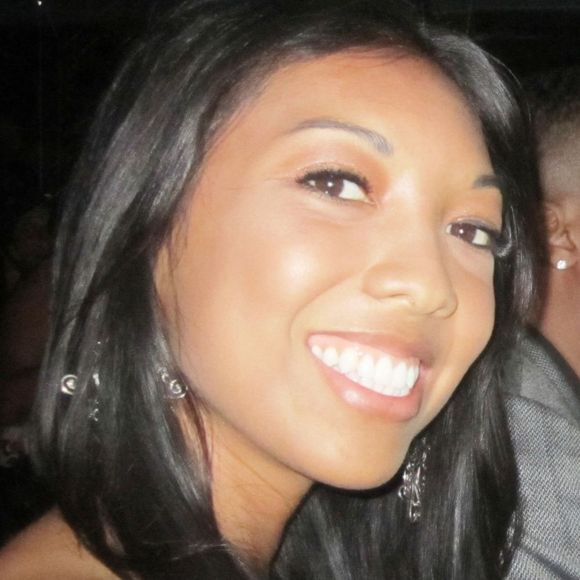 Profile Picture of Catherine Gochoco (@afashionfiend) on Poshmark