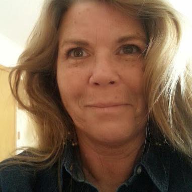 Profile Picture of Kim Thoms (@KETHOMS1975) on Twitter