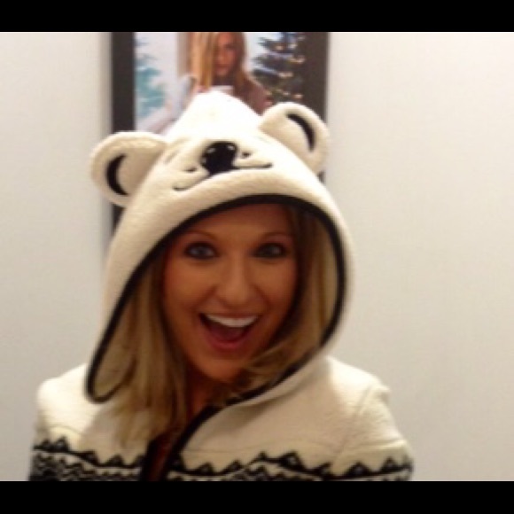 Profile Picture of Ashlee Entsminger (@ashlee1014) on Poshmark