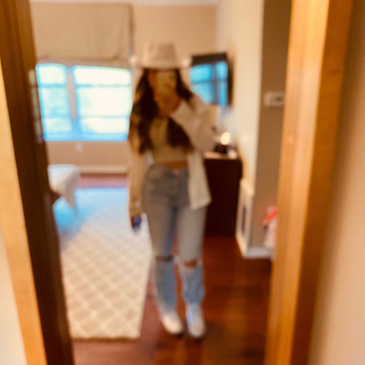Profile Picture of Helen (@helenbenjamin_1) on Tiktok