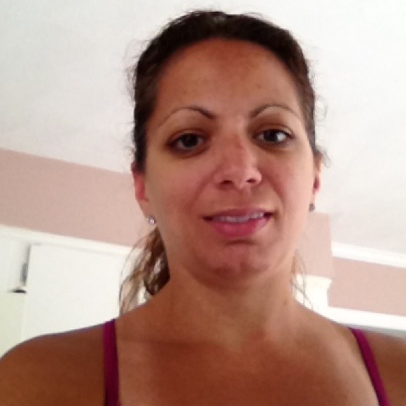 Profile Picture of Carrie Wauthier (@dollymattison) on Poshmark