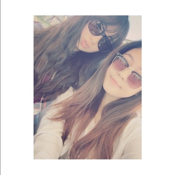 Profile Picture of Clare Lee (@clarekwon) on Poshmark