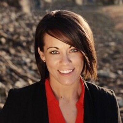 Profile Picture of Lindsay Newton Hines (@lindsaynhines) on Twitter