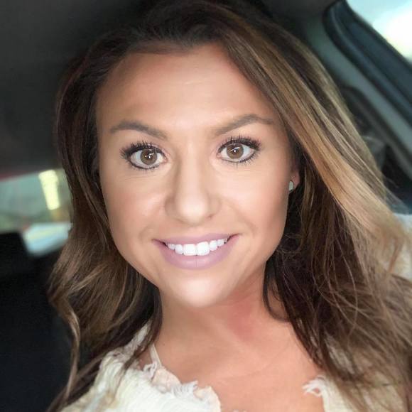 Profile Picture of Tory Foster (@torysilcox) on Poshmark