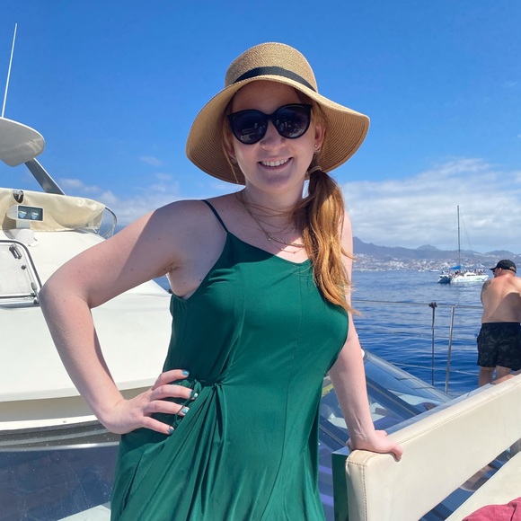 Profile Picture of Cley Saunders (@cleyks0425) on Poshmark