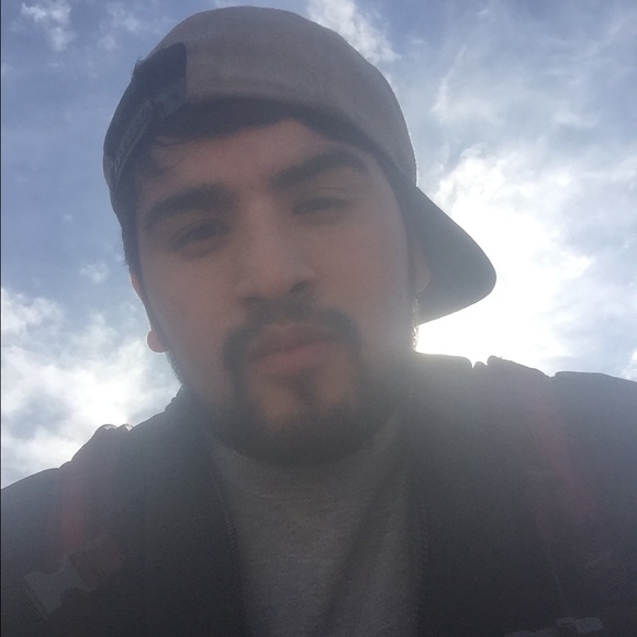 Profile Picture of Bobby Diaz (@bdiaz9988) on Poshmark