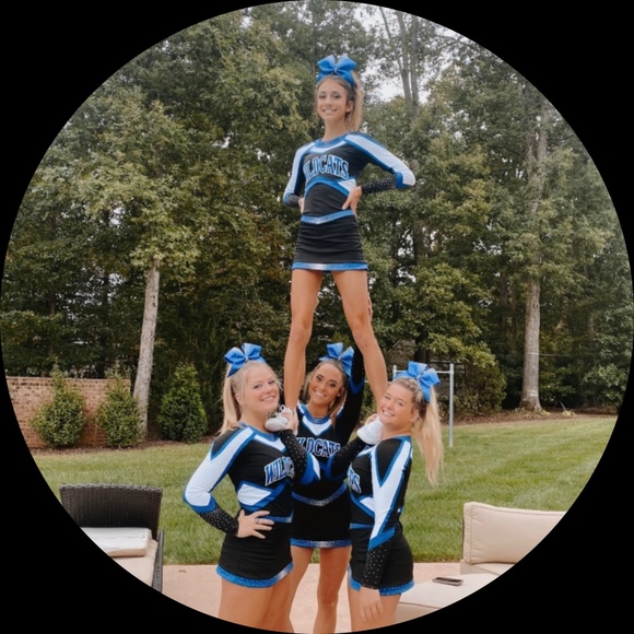 Profile Picture of Alaina Wilkinson (@alaina_wilki) on Poshmark