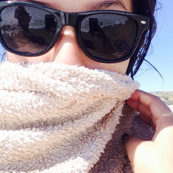 Profile Picture of Julisa Alvarez (@juujuukills) on Poshmark