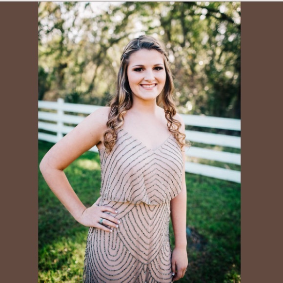 Profile Picture of Cassie Green (@cassie_green21) on Poshmark