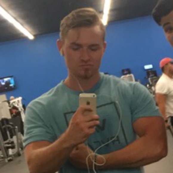 Profile Picture of Preston Burns (@burnsy2121) on Poshmark