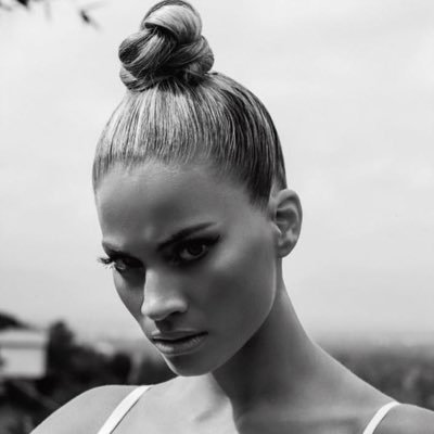 Profile Picture of 𝐦𝐚𝐱 (@maxipooss) on Twitter