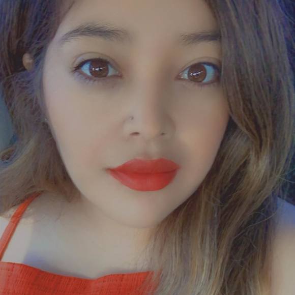 Profile Picture of Blanca Rosales (@blancaaahh_) on Poshmark