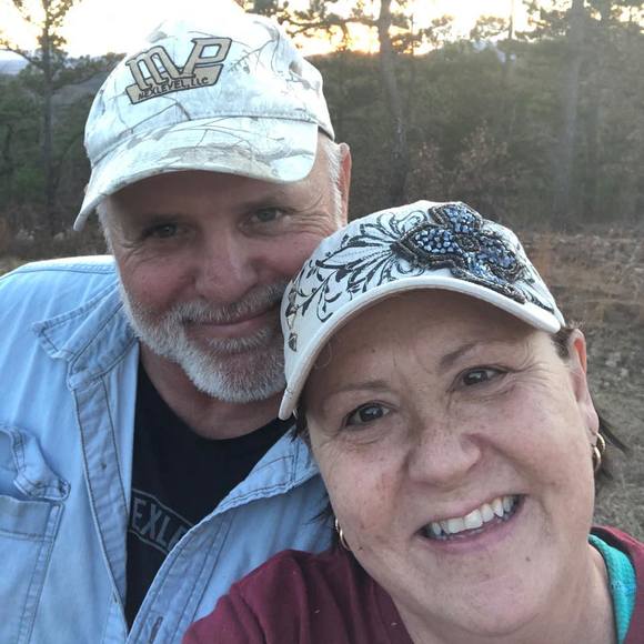 Kim Wallis pruett - Poshmark Profile Picture of Kim Wallis pruett (@javastation) on Poshmark