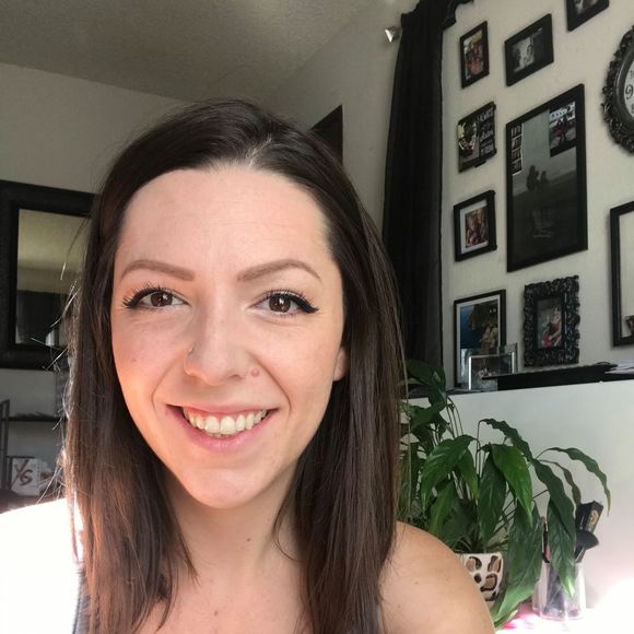 Profile Picture of Mindy Keith (@mindyliz777) on Poshmark