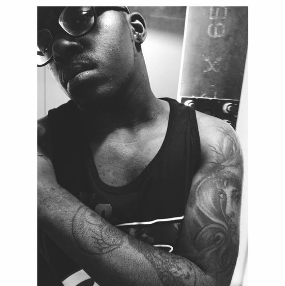 Profile Picture of Deronne Fagan (@wolfy55) on Poshmark
