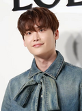 Profile Picture of Lee Jong-suk - Wikipediaon Wikipedia