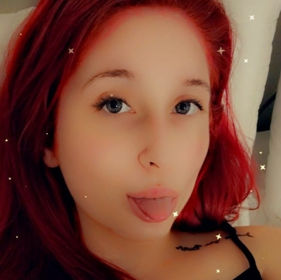 Profile Picture of Mareenah Pascuzzi (@mareenah_x) on Poshmark