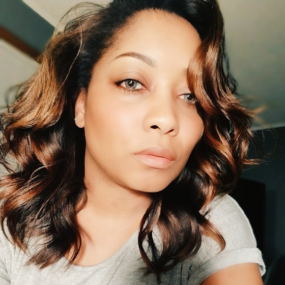 Profile Picture of Lillie Rhome (@lillierhome) on Poshmark