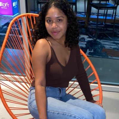 Profile Picture of MooreKeli (@Key__Lee) on Twitter