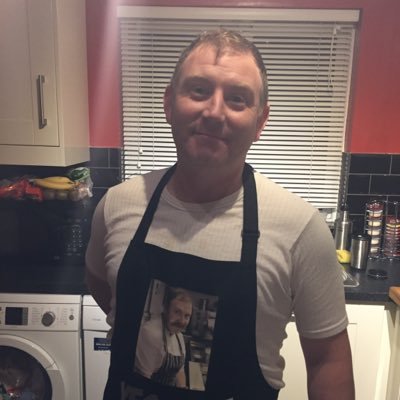 Profile Picture of Colin Pritchard (@bozco7) on Twitter