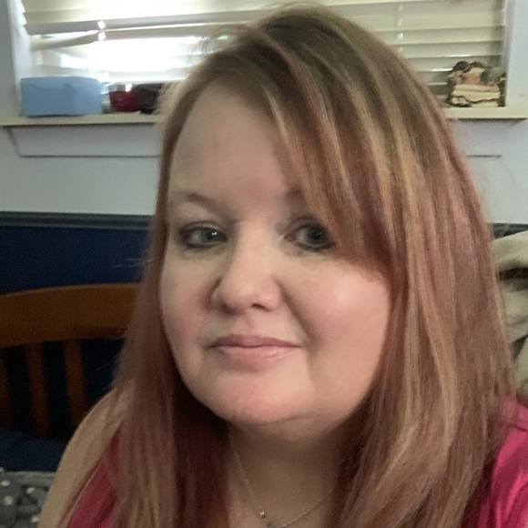 Profile Picture of Christine Pawelak (@bandcpawelak) on Poshmark