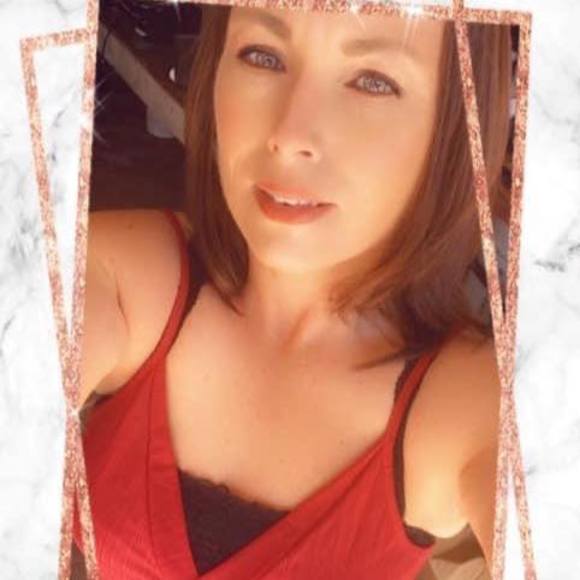 Profile Picture of Amber Mcclain (@amcclain1172) on Poshmark
