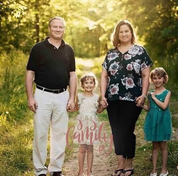 Profile Picture of Amity Schlicher (@amityschlicher) on Poshmark