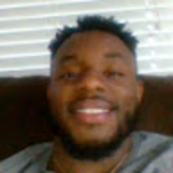 Profile Picture of Benjamin Davis (@davisben165) on Poshmark