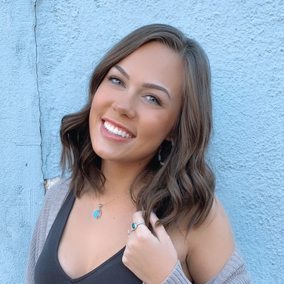 Profile Picture of Haley Hutton (@huttohal) on Poshmark