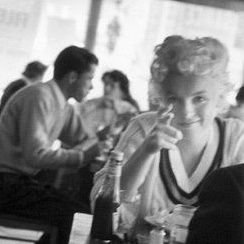 Profile Picture of Polet Chamvarowsky (@Irisitita) on Twitter