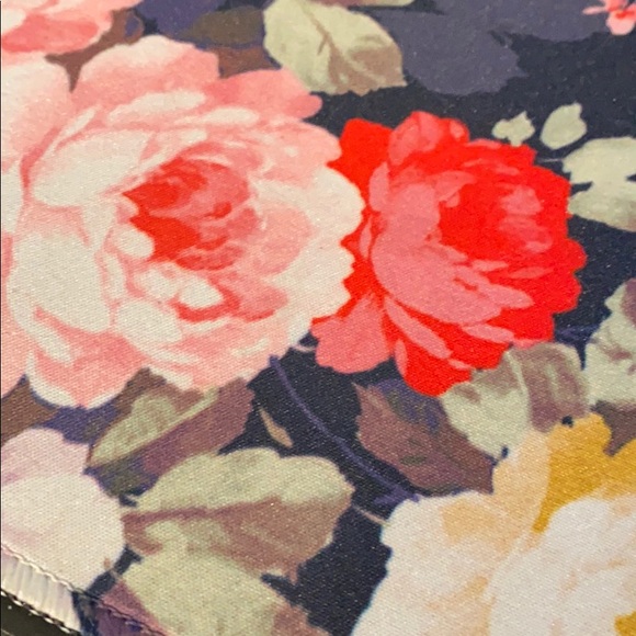 Profile Picture of Kim Euker (@kiestone) on Poshmark