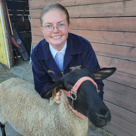 Profile Picture of Marcy Barry (@2marcy) on Poshmark