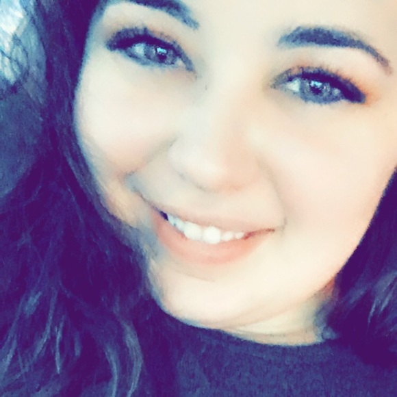 Profile Picture of Katie Krause (@knkrause90) on Poshmark