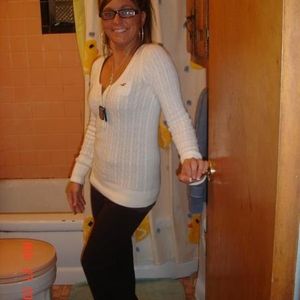 Profile Picture of Stephanie Cliff (@starrsluckyeyes) on Myspace