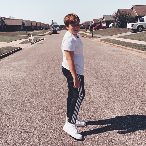 Profile Picture of Will Hogan (@will_hogan) on Poshmark