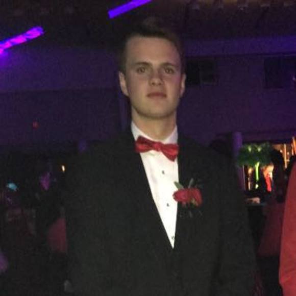 Profile Picture of James Harpole (@harpole12) on Poshmark