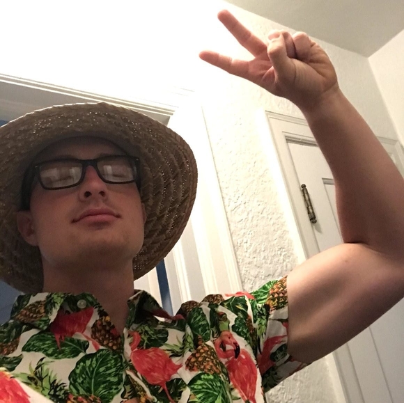 Profile Picture of Truman Thomas (@garbanzoboy) on Poshmark
