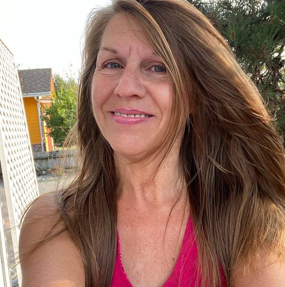 Profile Picture of Paulasue Darling (@paulasuedarling) on Poshmark