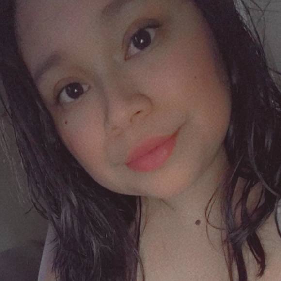 Rosemary Silva - Poshmark Profile Picture of Rosemary Silva (@rosey0518) on Poshmark