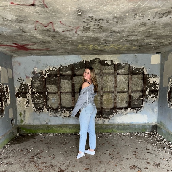 Profile Picture of Kyleigh Czechowski (@kyleigh_9236) on Poshmark