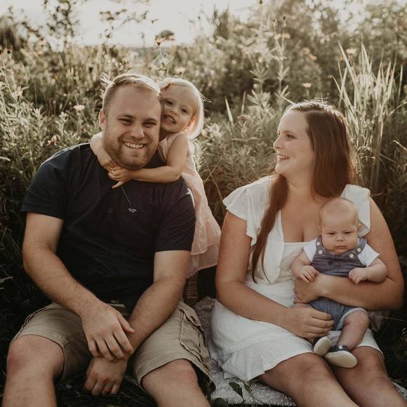 Profile Picture of Ally Seavers (@allyseavers95) on Poshmark