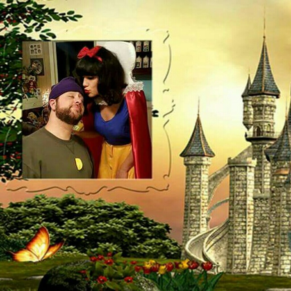 Profile Picture of Neva jo Dacunto (@fairytalechic) on Poshmark