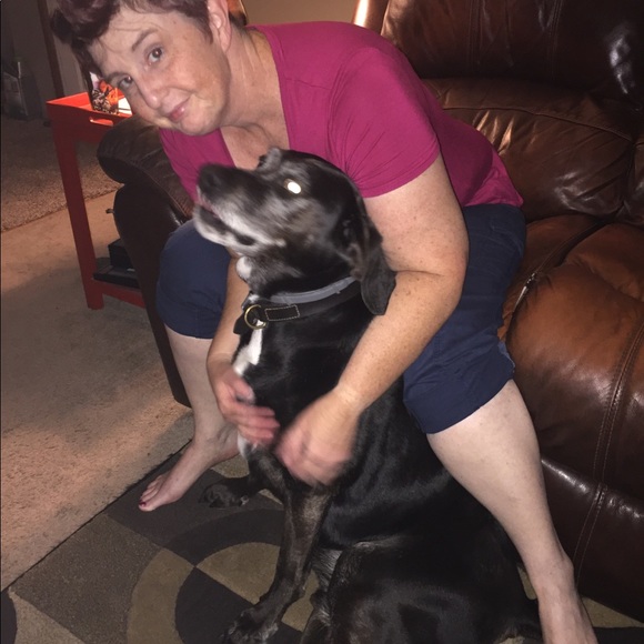 Profile Picture of Lorie Williard (@lawwilly) on Poshmark