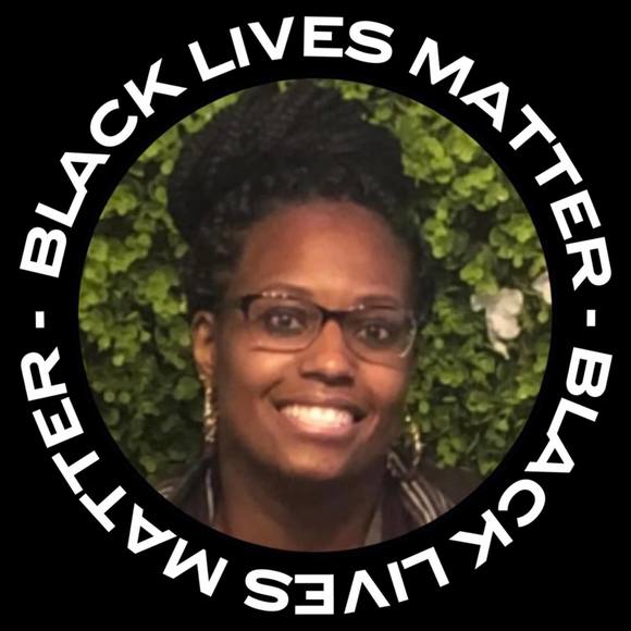 Profile Picture of Shanique Husser (@shanique81) on Poshmark