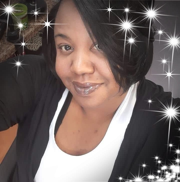 Profile Picture of Tyeisha Patterson (@tyeishap) on Poshmark