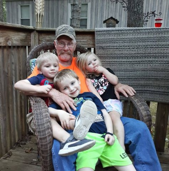 Profile Picture of Danny Smith (@dannysmith032) on Poshmark