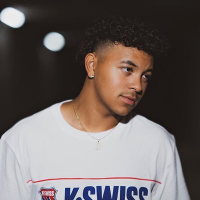 Profile Picture of De'Andrew (@deandrew_garay) on Twitter